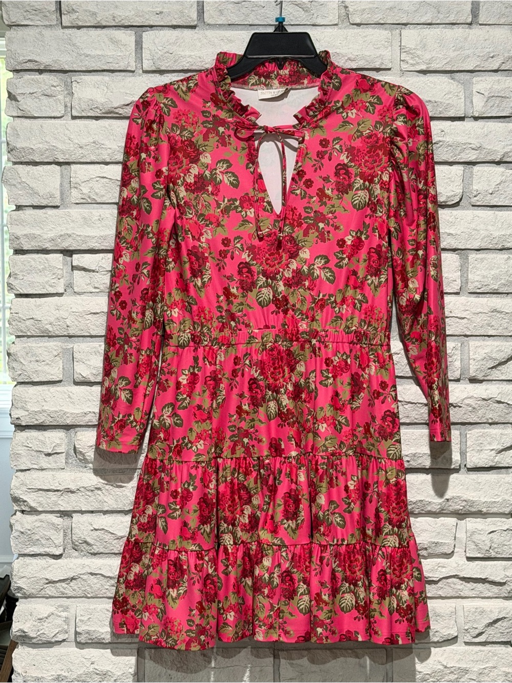 Smith & Quinn pink red rose dress sz small EUC